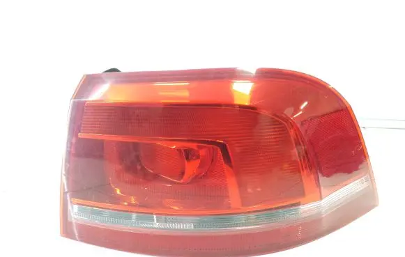 Volkswagen PASSAT B7 Rear/tail lights 3AF945096A