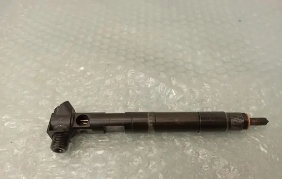 Mercedes-Benz Sprinter W906 Fuel injector A6510704987
