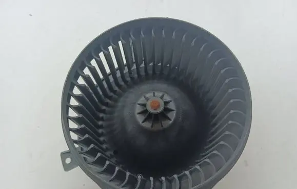 Chrysler Voyager Heater fan/blower S8870001 08881B AY2727005531