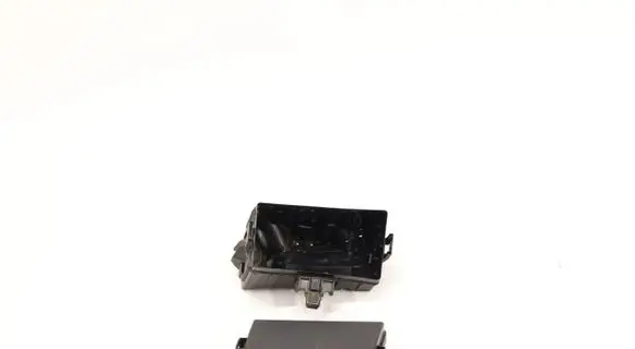 Volkswagen Tiguan Fuse box set 5Q0927165F