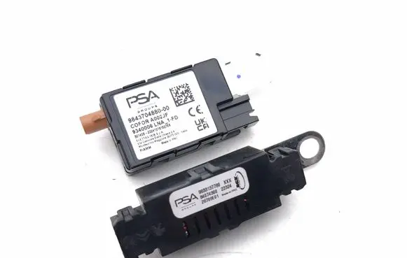 Opel Grandland X Aerial antenna amplifier 9843704880 9833137780