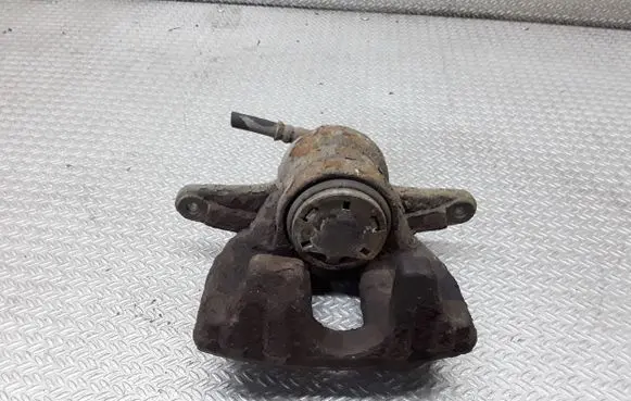 Toyota Corolla Verso AR10 Front brake caliper