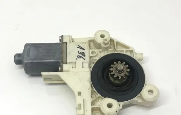 Ford Focus Front door window regulator motor 4M5T14553 995209101