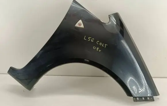 Mitsubishi Colt Fender