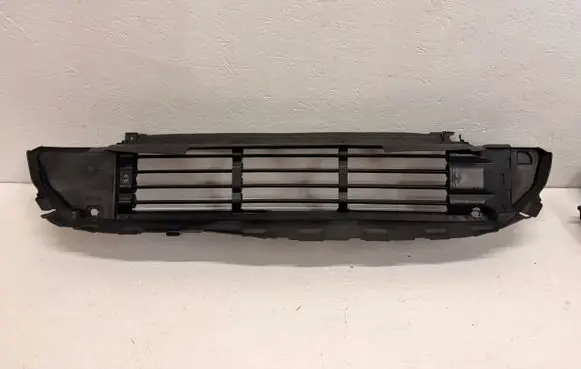 Volvo XC40 Intercooler air guide/duct channel 31455422