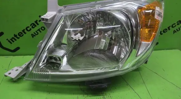Toyota Avensis T250 Headlight/headlamp