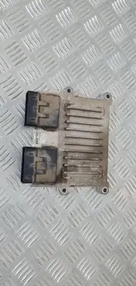 KIA Sorento Engine control unit/module 39106-3C361 11870934