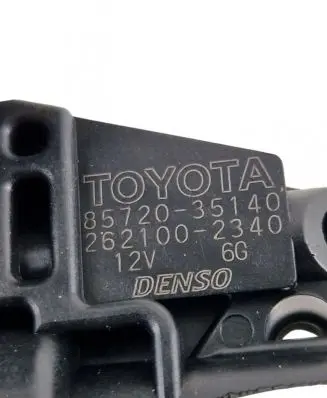 Toyota Prius (NHW20) Rear door window regulator motor 8572035140