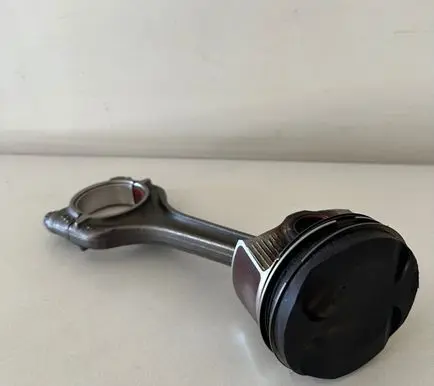 Volkswagen T-Roc Piston with connecting rod