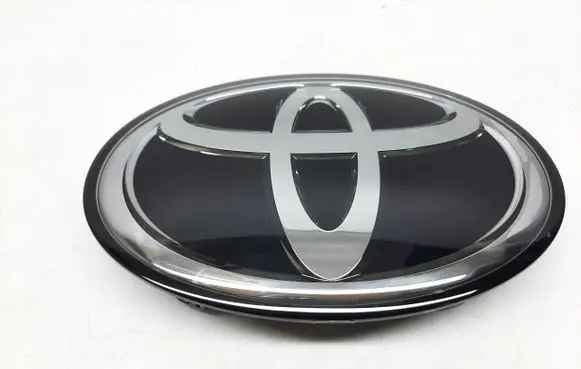 Toyota Hilux VIII Manufacturer badge logo/emblem 90975A2014