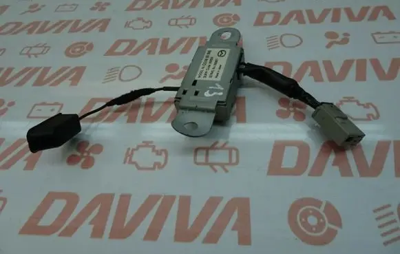 Mazda 6 Aerial antenna amplifier GS1M669N0