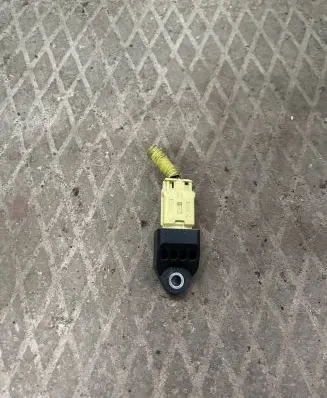 Subaru Outback Airbag deployment crash/impact sensor 98235AG070 76349WLJS