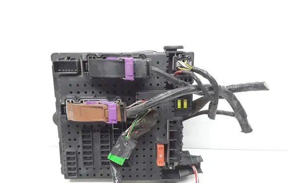 Volvo V70 Fuse module 30728512