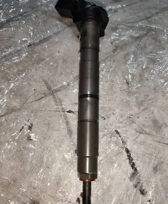 Audi A6 S6 C6 4F Fuel injector 059130277AB
