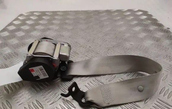 Volvo XC90 Third row seat belt 39842887