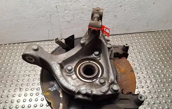 Opel Antara Front wheel hub spindle knuckle S25056278