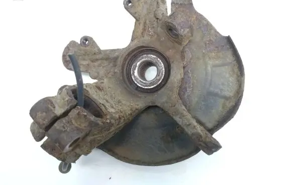 Volkswagen Cross Polo Front wheel hub spindle knuckle