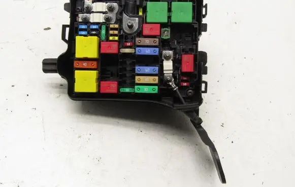 Opel Crossland X Fuse box set 980484580