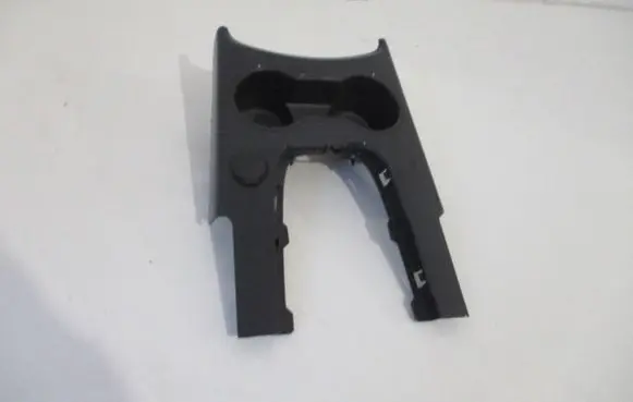 Cup holder front