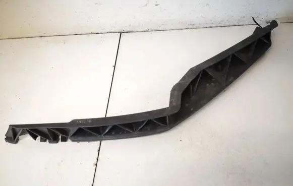 Skoda Octavia Mk2 (1Z) Front bumper mounting bracket 1z0807183
