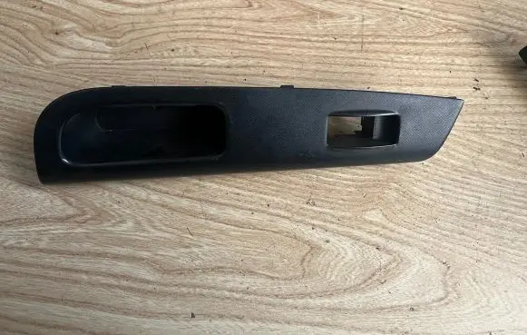 Toyota Corolla E120 E130 Front door window switch trim 8480102321B2 KB572 5435256