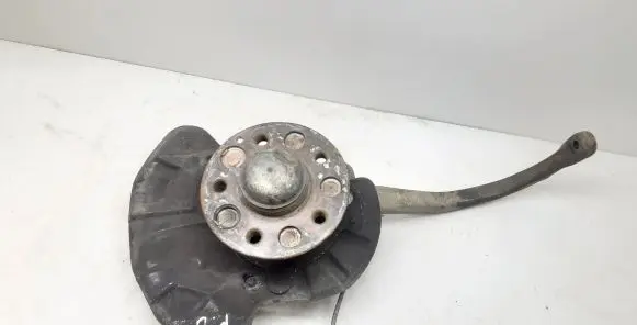 Front wheel hub spindle knuckle
