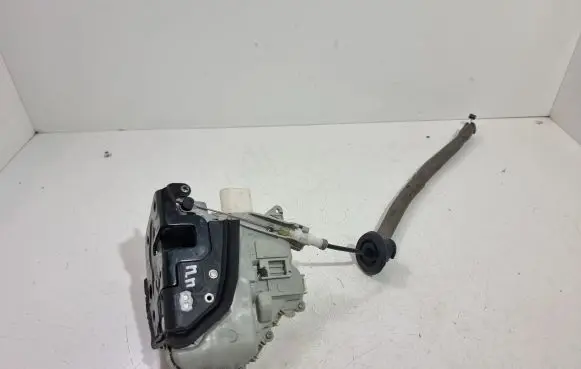 Audi A6 S6 C7 4G Front door lock 8J2837016C