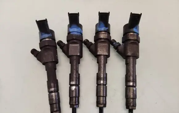 Renault Trafic II (X83) Fuel injectors set 8200100272