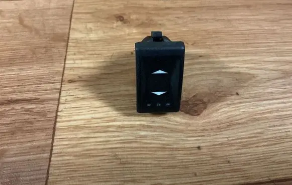 Ford Mondeo Mk III Electric window control switch 1S7T14529