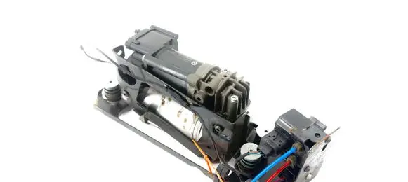 BMW 7 F01 F02 F03 F04 Air suspension compressor/pump 6864215