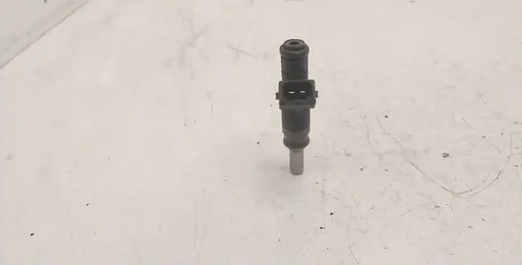 BMW 1 E81 E87 Fuel injector 7506158 2326A04653