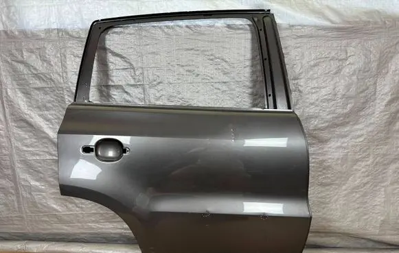 Volkswagen Tiguan Rear door 5N0833312B