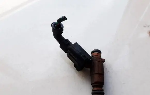 KIA Carens I Fuel injector 9260930008 0K2A513250