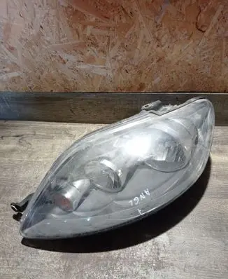 Volkswagen Golf Plus Headlight/headlamp