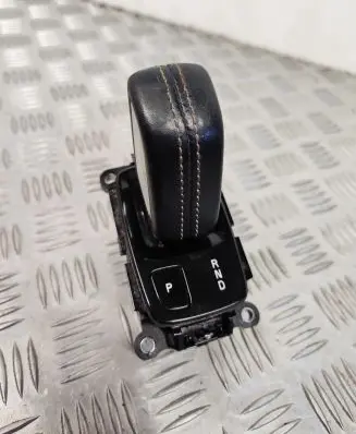 Volvo XC60 Gear shifter/selector 31492152