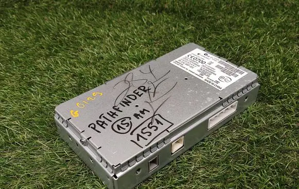 Nissan Pathfinder R52 GPS navigation control unit/module 283839DF0A
