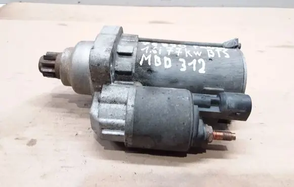 Skoda Fabia Mk2 (5J) Starter motor 02M911023M