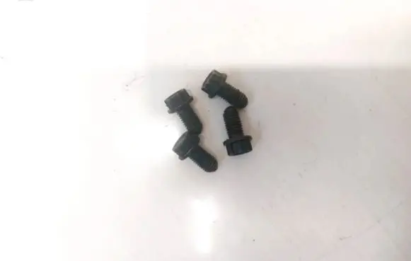Volkswagen Golf V Nuts/bolts 