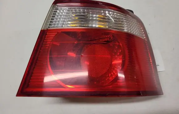 KIA Carens I Rear/tail lights