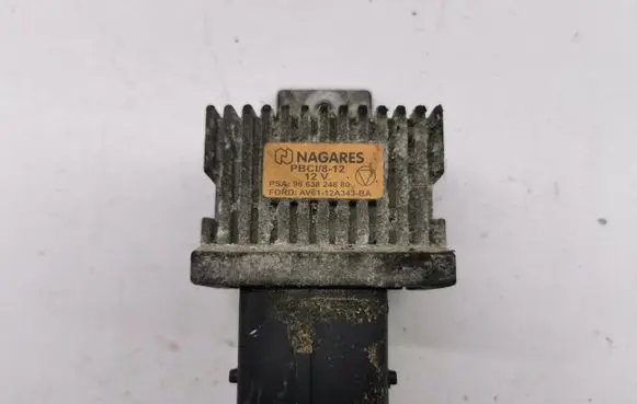 Citroen DS4 Glow plug pre-heat relay 9663824880