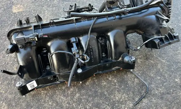 Mercedes-Benz GLA W156 Intake manifold A2700900737 A2701420115