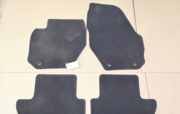 Volvo XC60 Car floor mat set 39800562
