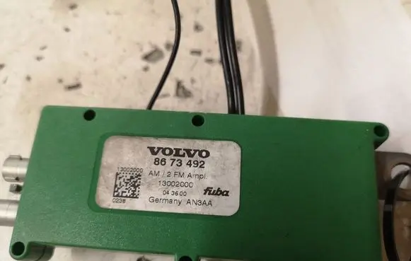 Volvo S40 Aerial antenna amplifier 8673492 13002000