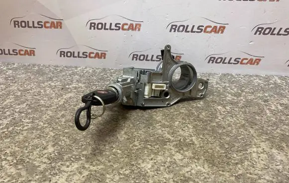 Opel Astra H Ignition lock N0501882 N0501881