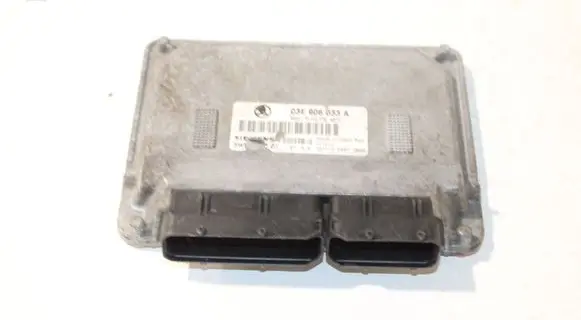 Skoda Fabia Mk1 (6Y) Engine control unit/module 03E906033A