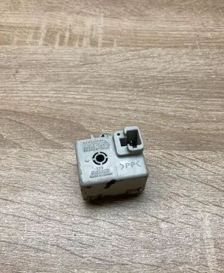 Toyota Prius (XW20) Other relay 8665220010 0689003540