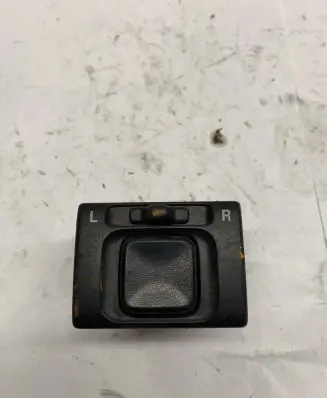Suzuki Grand Vitara I Wing mirror switch A03A4