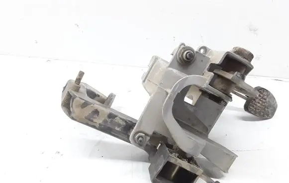 Volkswagen II LT Pedal assembly 