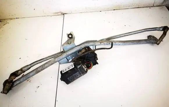 Front wiper linkage and motor