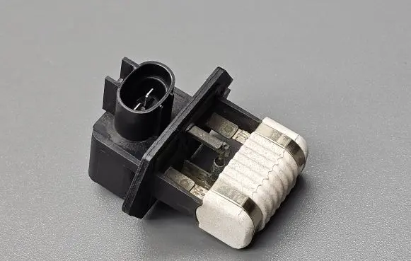 Coolant fan relay
